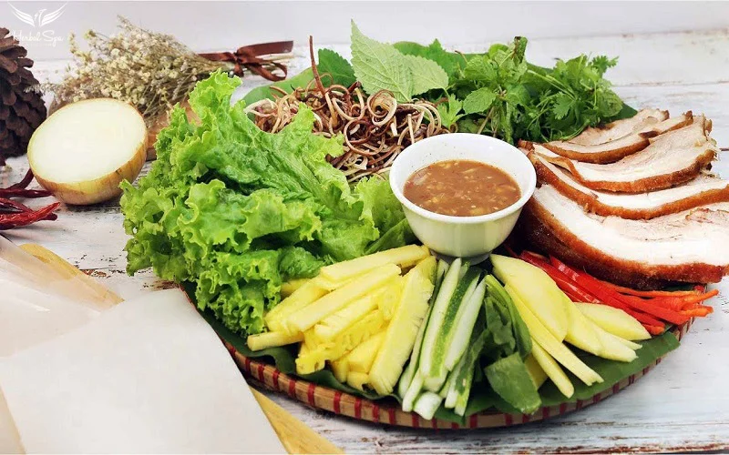  Bánh tráng cuốn thịt heo（ライスペーパー巻き豚肉）