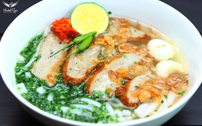  Bánh canh（バインカイン）