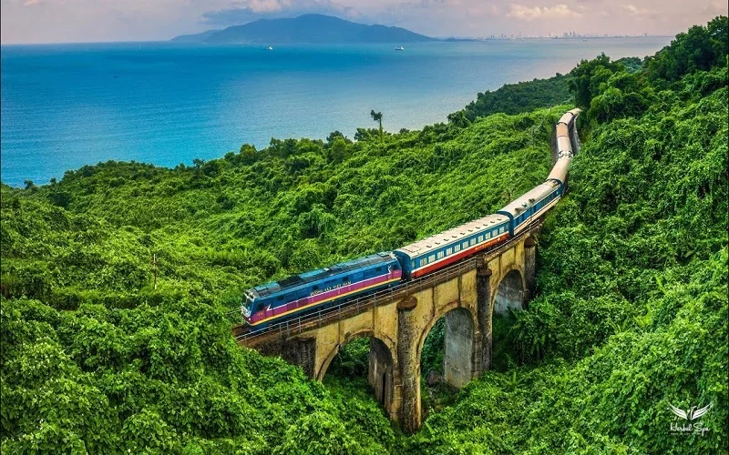 ダナン フエ間の鉄道による観光は、2024年3月26日から正式に運行を開始する