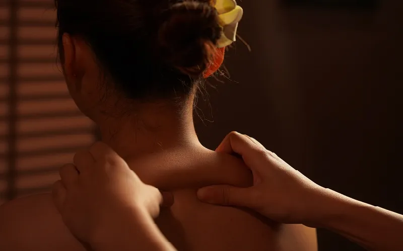 four hands massage spa