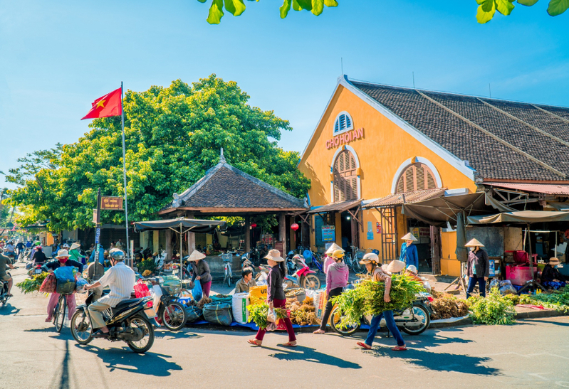 Hoi An Market atmosphere