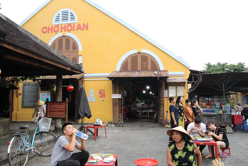 Hoi An Market from the outside
