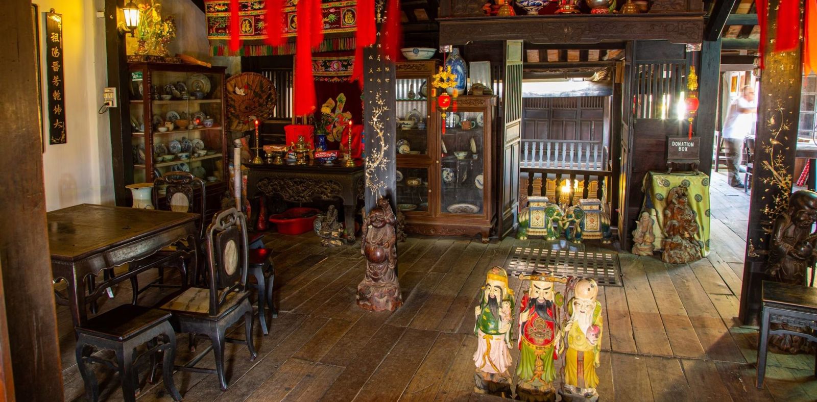 Phung Hung Old House