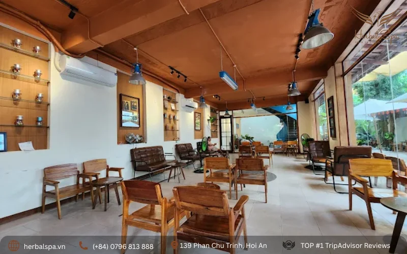 Retro Charm Among Da Nang Coffee Shops