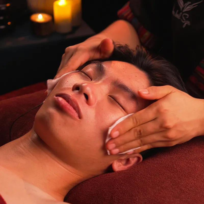A highlight is facial treatments in Hoi An—gentle rituals with natural ingredients to refresh and hydrate your skin.