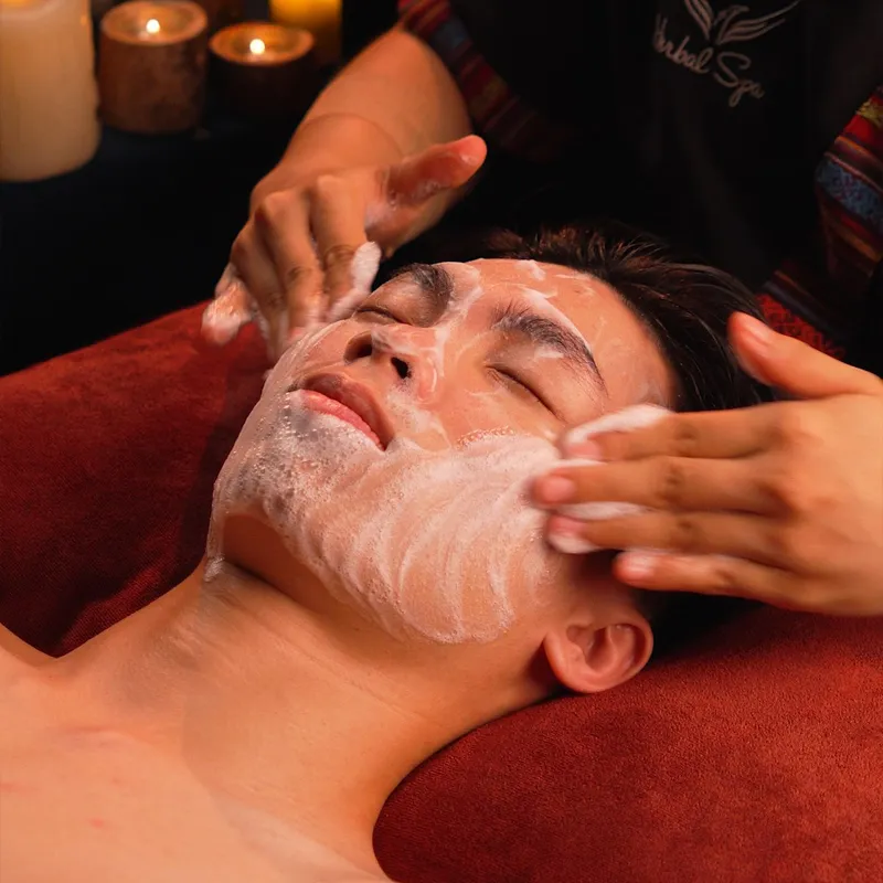 Facial treatments in Hoi An go beyond surface-level skincare—they reflect a tradition of thoughtful care, natural balance, and Vietnamese wellness practices.