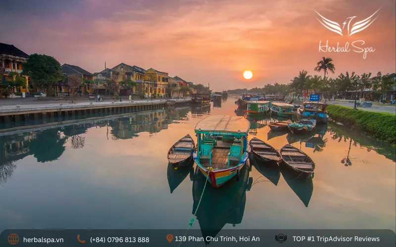 best time to go hoi an