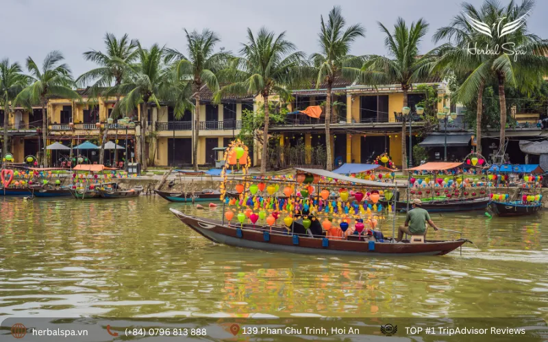 best time of year to go to hoi an vietnam