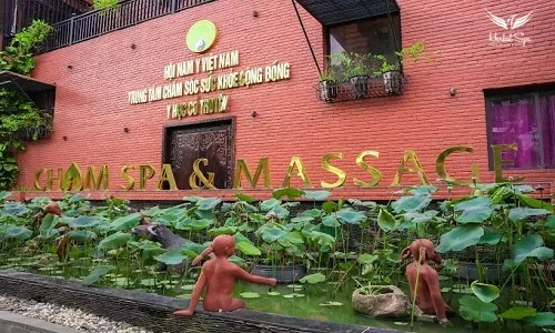 Cham Spa offers an ideal setting for an exceptional body massage