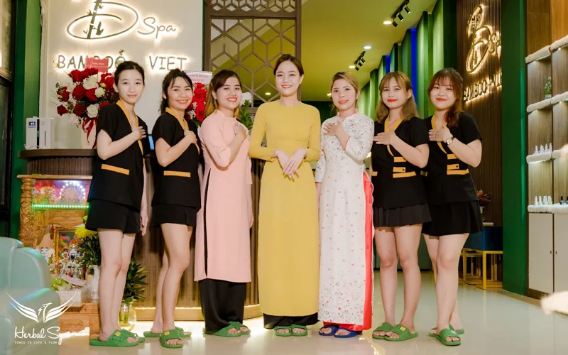 Team of therapists at B Spa Bamboo Viet