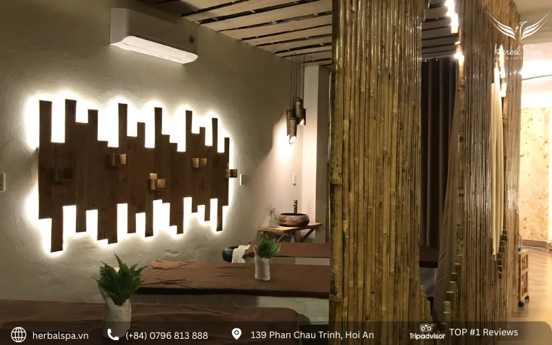 a couples massage hoi an