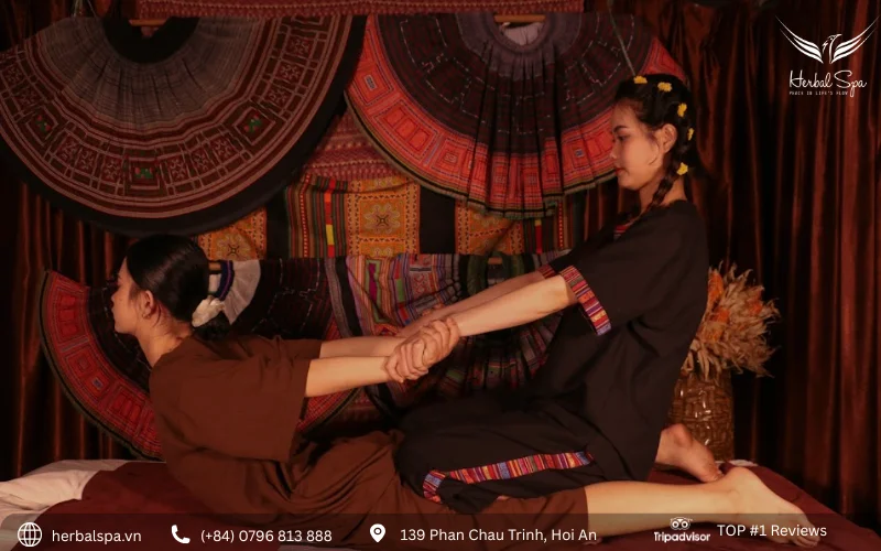 back massage couple hoi an