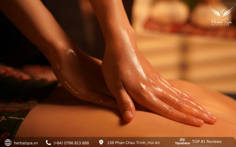 where to get a couples massage hoi an