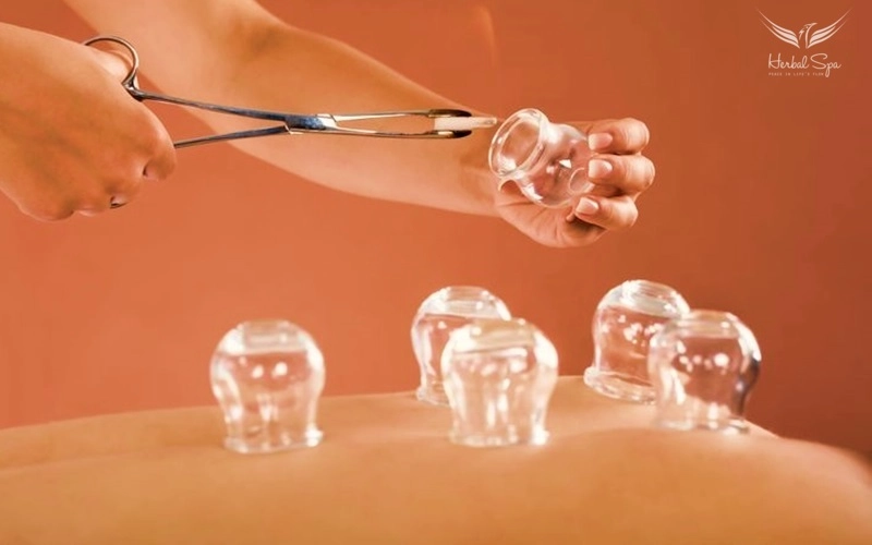 건식·습식 부항은 각기 다른 방식으로 몸의 균형을 돕습니다.