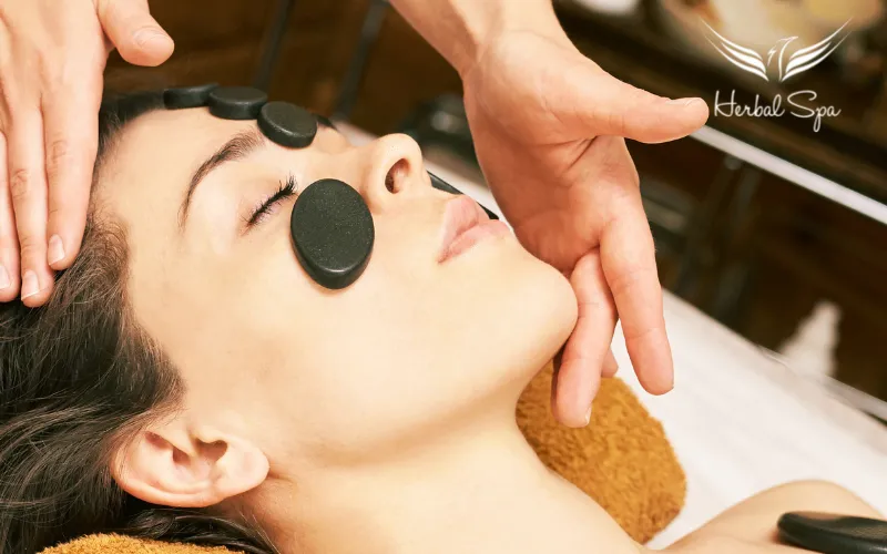 Hot stone danang facial massage 