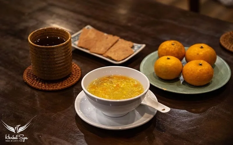 典型的なベトナム料理の軽食
