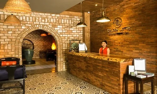 Golden Lotus Spa是一家位於峴港中心的按摩店