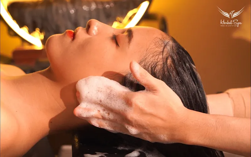 spa head massage