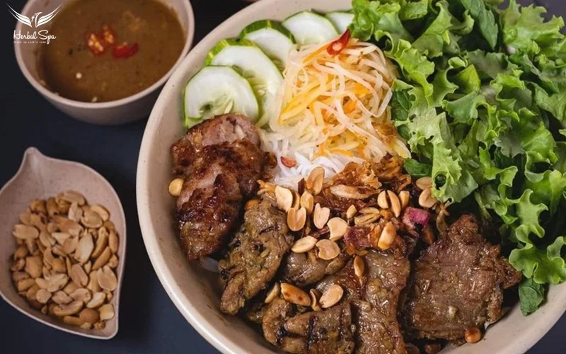 합리적인 가격과 풍미 가득한 요리로 많은 고객이 찾는 맛집