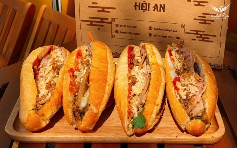 반미 프엉은 메뉴가 다양하고 가격이 합리적인 인기 맛집