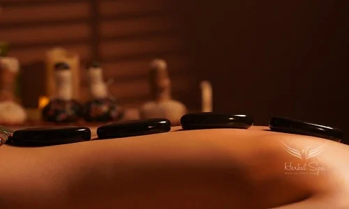 What's involved in a hot stone massage
