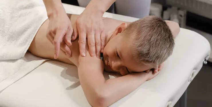 Chăm sóc cơ thể bé