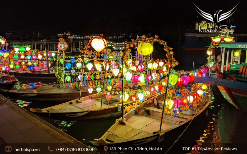 hoi an lantern boat