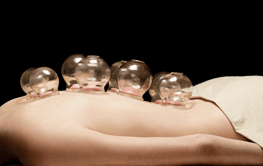 Massage Cổ Truyền kết hợp giác hơi ở Herbal Spa