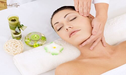 Massage xoang dùng để kích thích và làm sạch các xoang mũi và xoang hàm