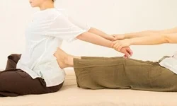 Massage truyền thống kiểu Thái giúp giải phóng năng lượng, giải tỏa căng thẳng