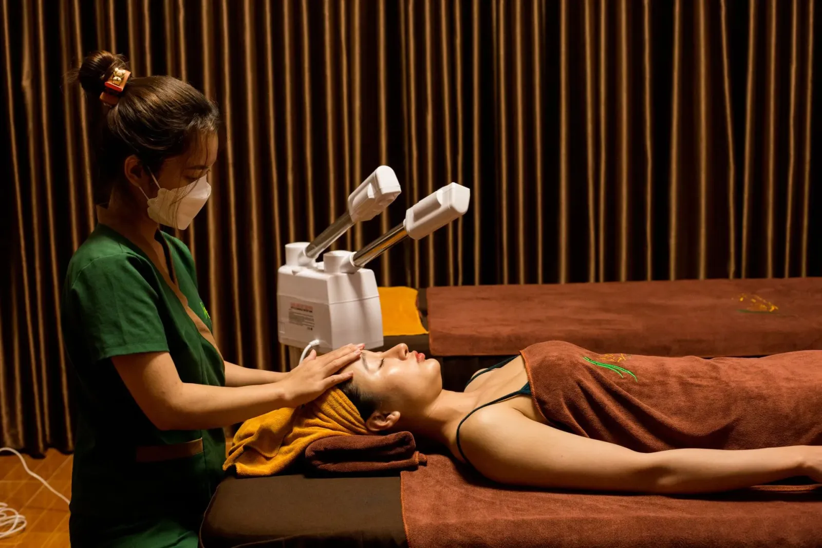 Lụa Spa chuyên cạo gió giác hơi Đà Nẵng
