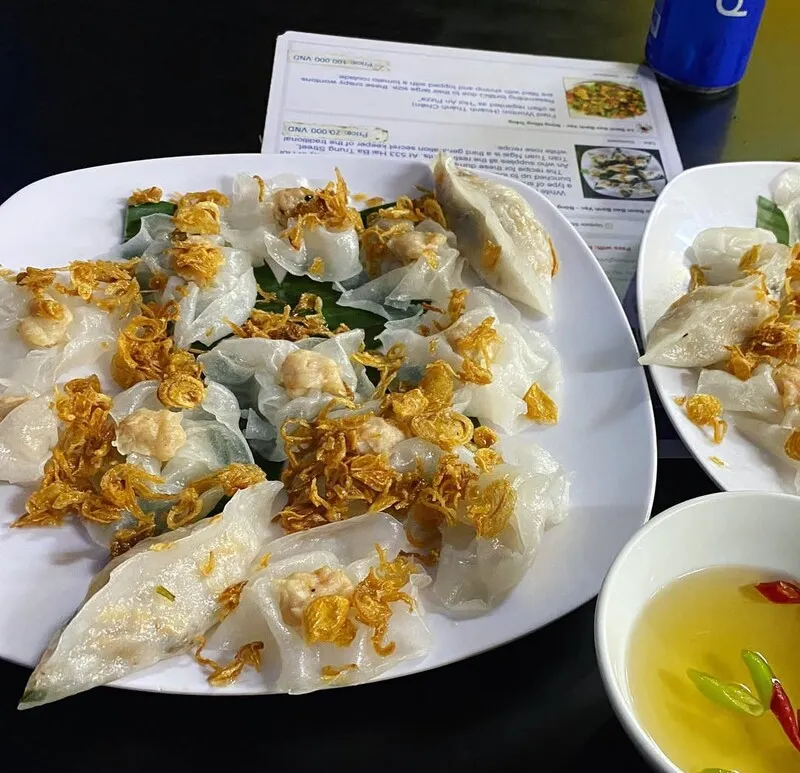 Món bông hồng trắng nổi tiếng tại nhà hàng Hội An