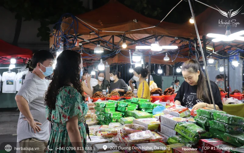 night market near dragon bridge