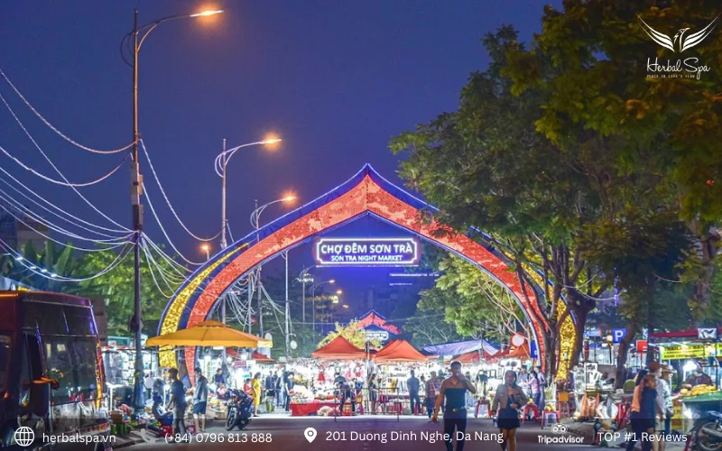 night market near dragon bridge