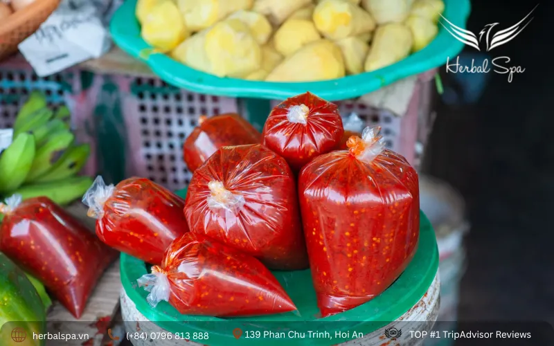 hoi an shopping market