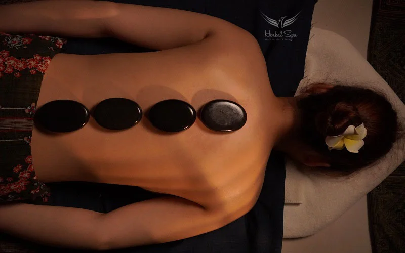 The top benefits of receiving a six-hand massage 