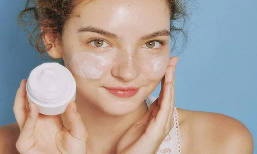 Applying moisturizer will help hydrate the skin's surface layer