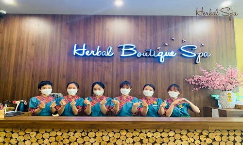 Herbal Spa nổi tiếng tại Đà Nẵng bởi vì có đa dạng các gói massage trị liệu.