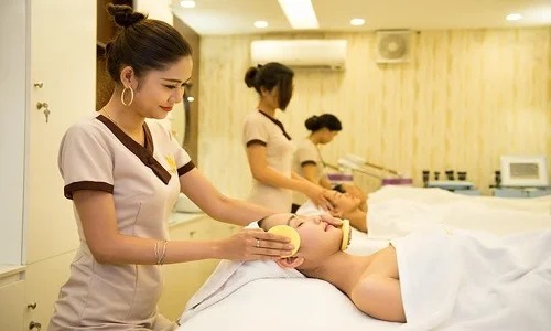 Technician learning about the spa profession