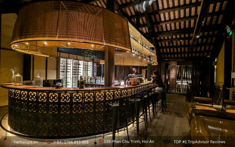 The cozy and mysterious atmosphere of Mộng Nguyệt Secret Bar