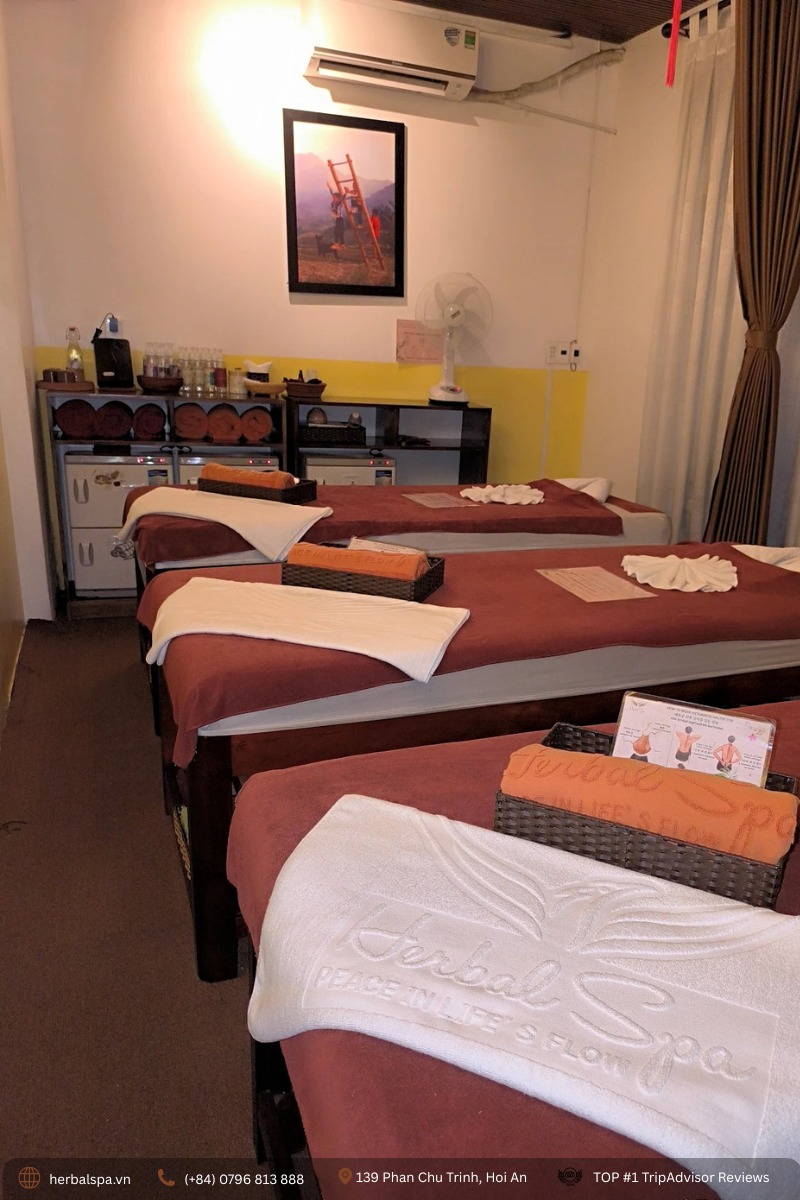 The massage room I choose at Herbal Spa