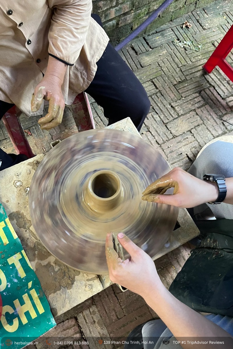 My fun pottery-making experience at Thanh Ha Pottery Village