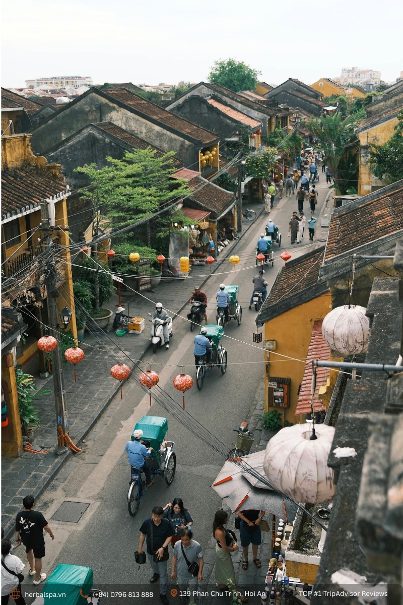 Hoi An Old Town is full of things to do in Hoi An, from street vendors selling bánh bèo to colorful lanterns overhead.