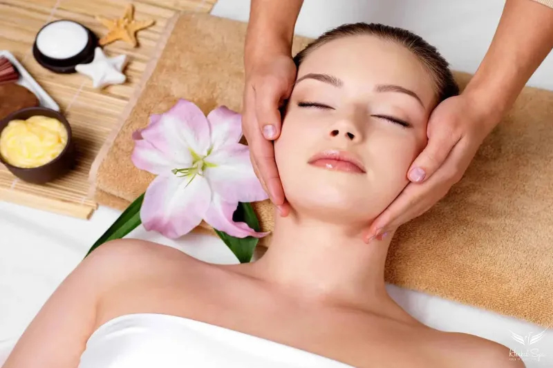 Thái độ và tác phong của nhân viên