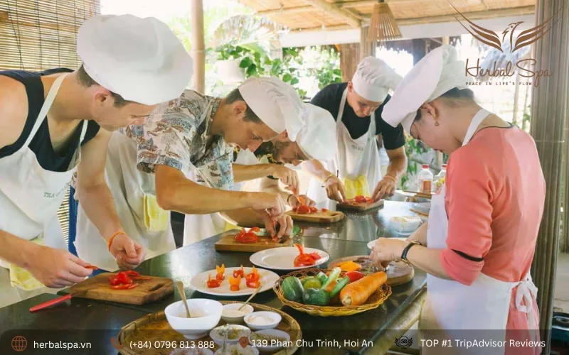 what to do in hoi an in the rain