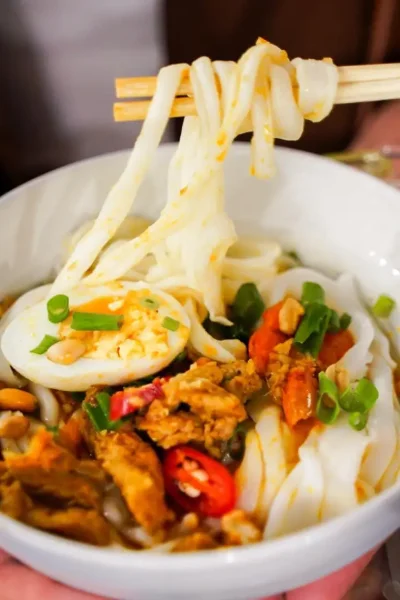 What to Eat in Da Nang? 15+ Must-Try Food in Da Nang (2026)