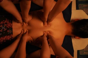 エイトハンドマッサージ