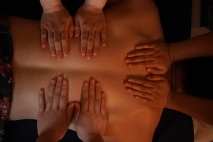 Trị liệu sáu tay