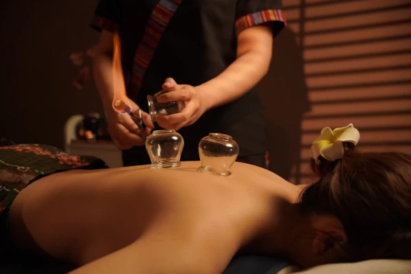 Trị liệu truyền thống Việt Nam (Giác hơi)